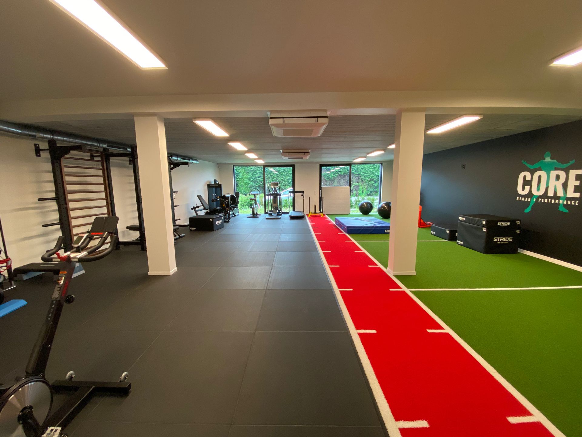 Premium tiles and mats in gym